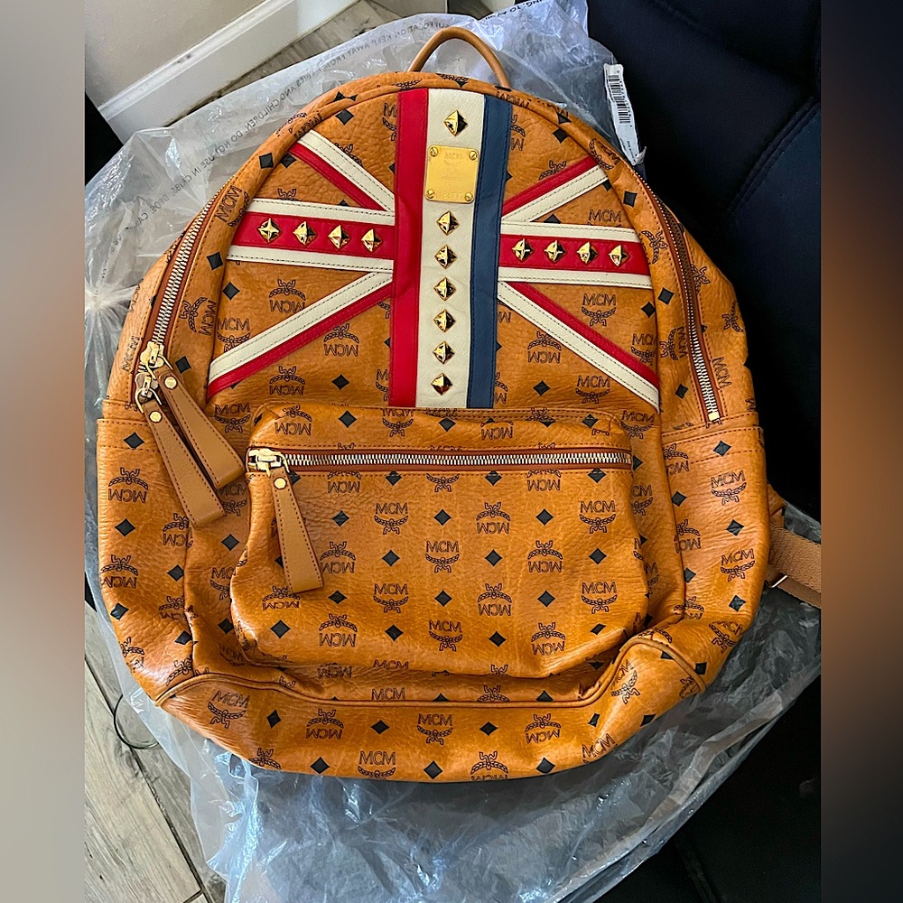 MCM STUDDED UK FLAG BACKPACK 🇬🇧